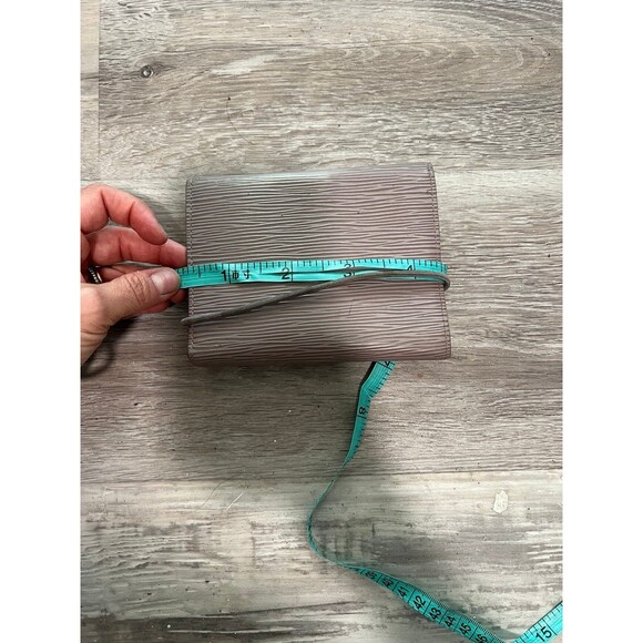 Authentic Vintage Louis Vuitton Wallet Trifold Women Lilac Epi Print - Picture 10 of 10